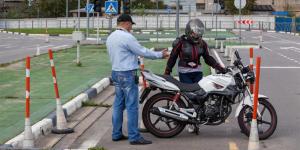 В автошколах хотят ввести ночную езду