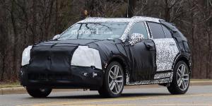 Компактный кроссовер Cadillac XT4 замечен на тестах