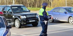 За повторную езду без прав предложили пожизненно лишать удостоверения
