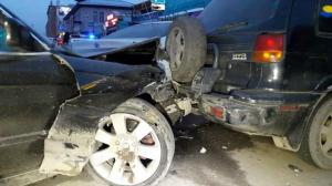 Водитель BMW протаранил несколько припаркованных авто в Алматы