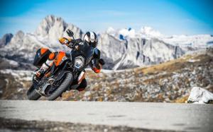 Мотоциклы KTM 1290 Super Duke GT 2016-2017 отзывают из-за потенциальной протечки топлива