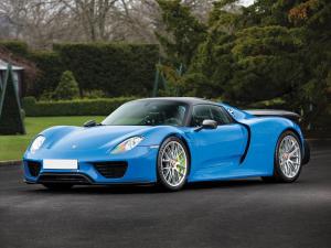 На продажу выставлен единственный в мире голубой Porsche 918