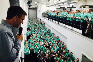 В Mercedes укрепляют командный дух