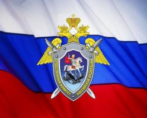 Один человек погиб после провала двух самосвалов под лед на озере в Якутии