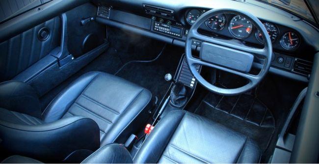 Porsche 911 Speedster 1989 года оценивается в 207 000 долларов