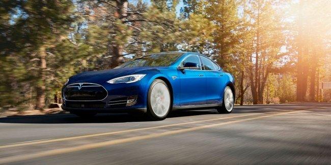 Tesla отзовет 53 тысячи электрокаров