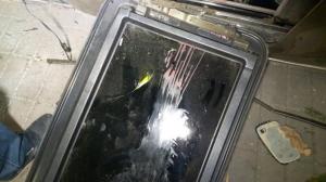 В центре Алматы Lexus протаранил здание на уровне второго этажа