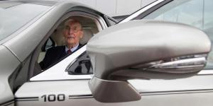 Lexus создал уникальный седан в честь 100-летия своего клиента