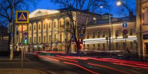 Разрешенную скорость в центре Москвы предложили снизить до 50 км/ч