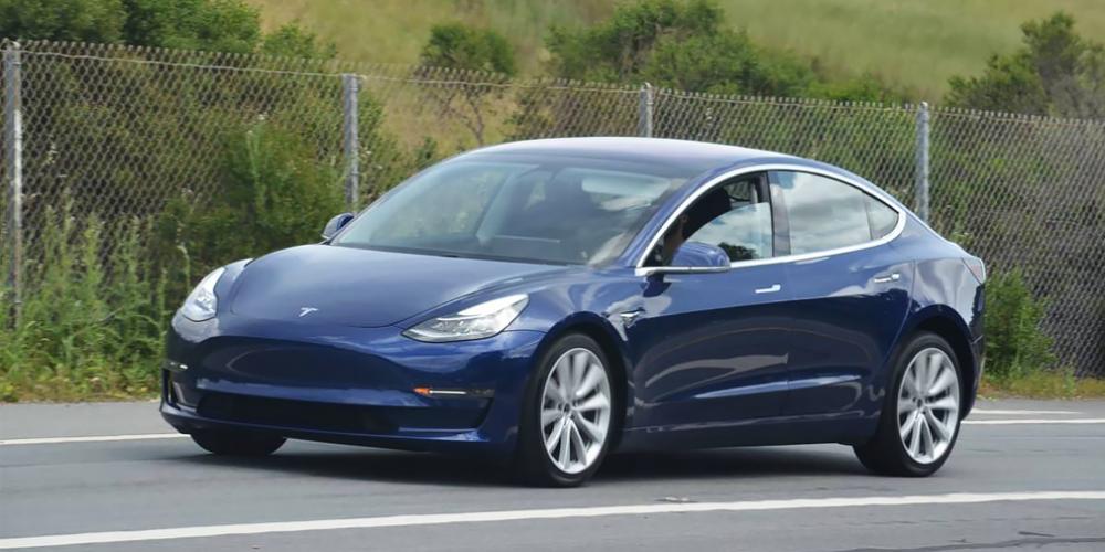 Tesla приблизила к серии свой самый доступный электрокар
