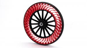 Bridgestone запустит в серию безвоздушные шины через два года