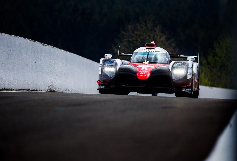Toyota LMP1 уничтожает конкурентов из Porsche в третьей тренировке в Спа