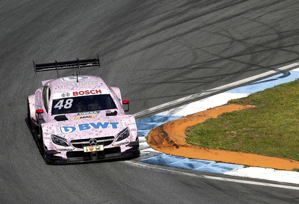 Лукас Ауэр выиграл первую гонку DTM в Хоккенхайме, сдержав натиск Тимо Глока