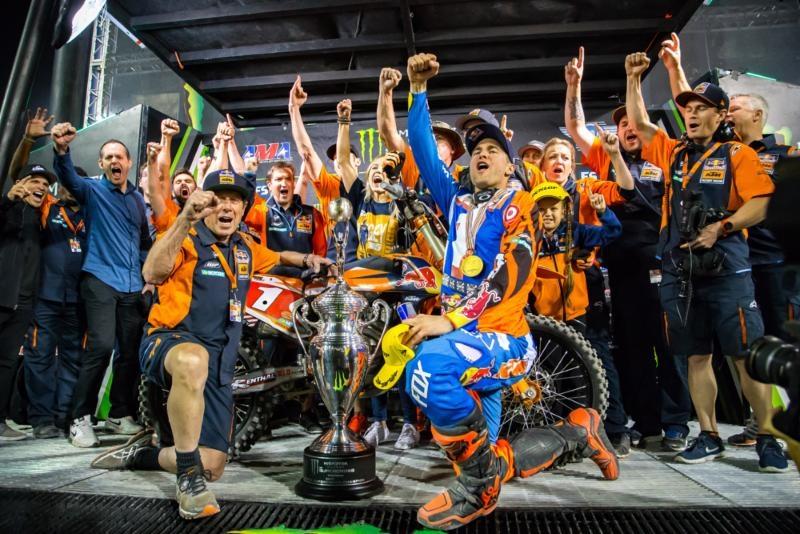 AMA Supercross 2017, этап 17 - Лас-Вегас. Райан Данжи - чемпион