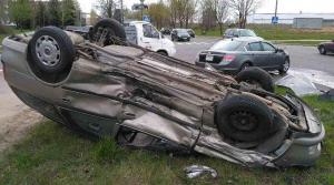 В Минске Opel после столкновения с Honda опрокинулся на крышу