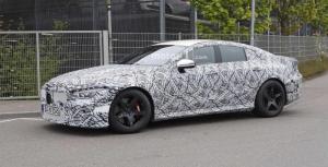 Четырехдверный Mercedes-AMG GT вновь замечен на дорожных тестах 