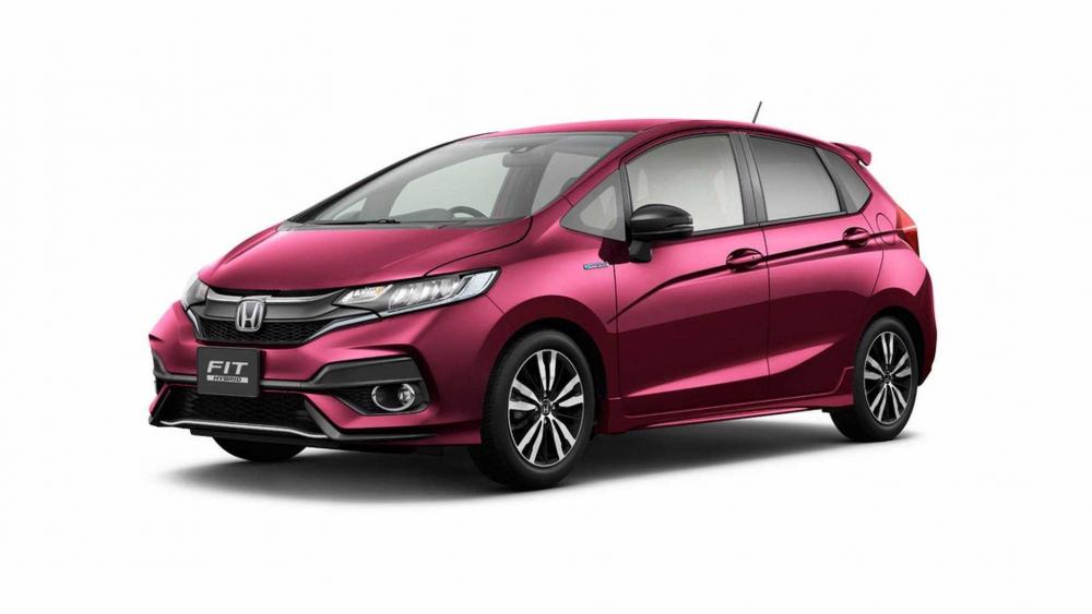Появились первые фото рестайлингового Honda Fit/Jazz