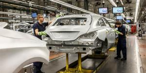 Daimler получит налоговые льготы после строительства завода в России