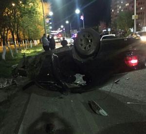 Таксист сбил двух девушек в Караганде