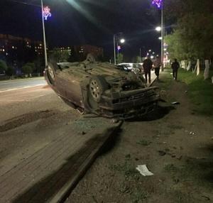 Таксист сбил двух девушек в Караганде