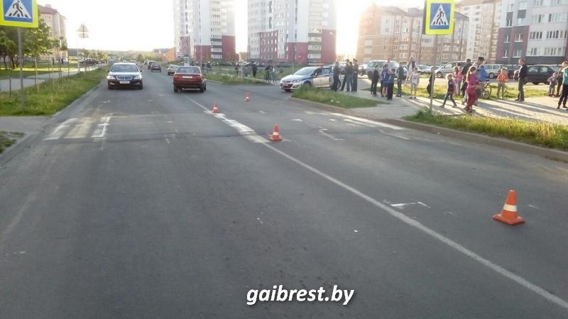 В Пинске на нерегулируемом переходе Audi сбила первоклассницу
