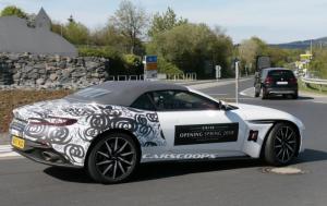 Aston Martin вывел на финальные тесты DB11 c мягким верхом