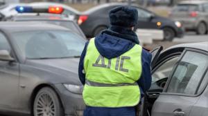 В ДТП в Омской области один человек погиб и восемь пострадали