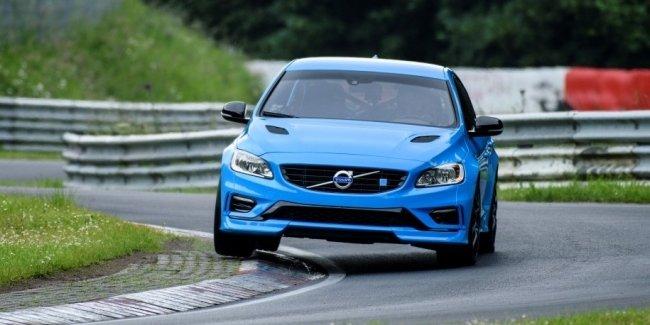 Volvo S60 стал быстрейшим седаном Нюрбургринга
