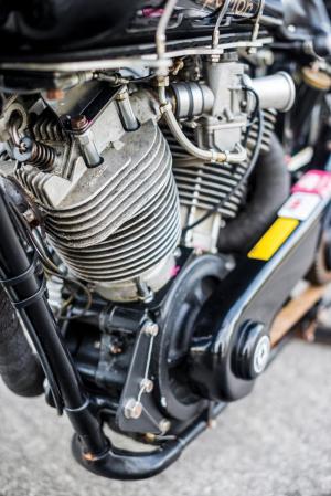 Мотоцикл-рекордсмен Brough Superior Baby Pendine продадут с аукциона