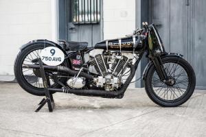 Мотоцикл-рекордсмен Brough Superior Baby Pendine продадут с аукциона