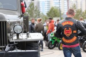 Казахстанские мотоциклисты открыли сезон в Астане