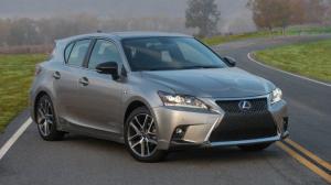 Lexus завершает продажи гибридного хэтчбека CT200h