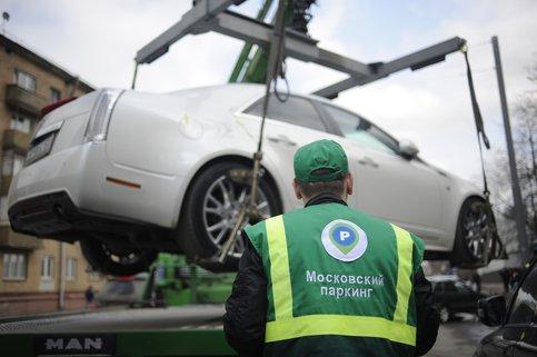 В мае власти Москвы отправили на штрафстоянки более 700 машин без номеров