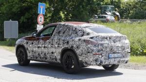 Новый BMW X4 впервые замечен на дорожных тестах