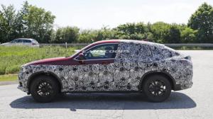 Новый BMW X4 впервые замечен на дорожных тестах