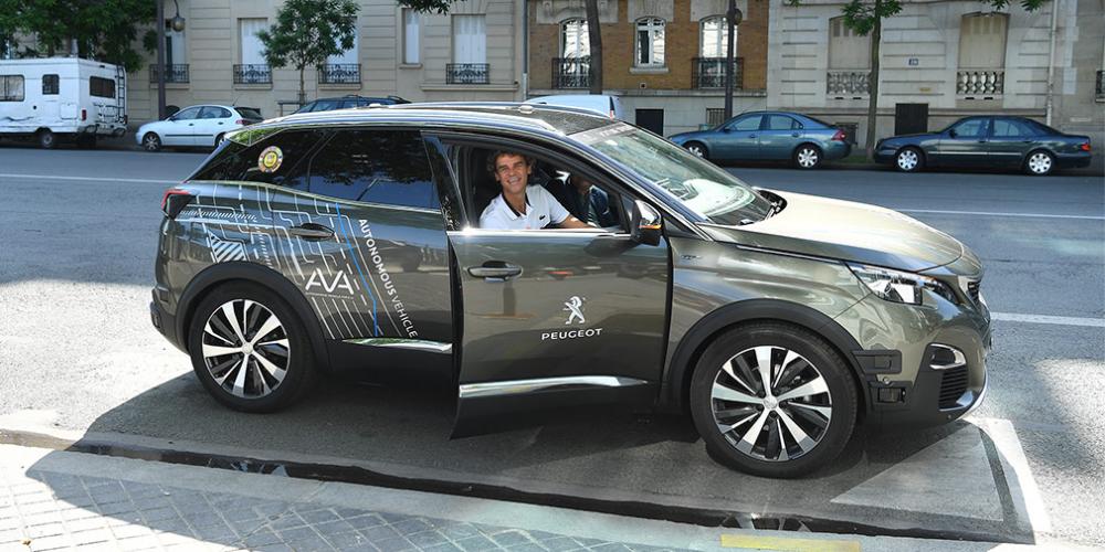 Peugeot разработал беспилотный кроссовер