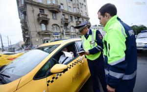 В России 1 июня вступил в силу запрет водителям-иностранцам работать без российских прав