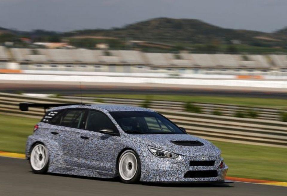 Hyundai завершил тесты i30 TCR в Валенсии