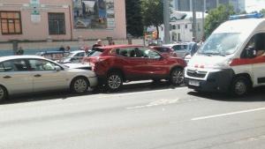 В центре Гомеля пьяный водитель Audi собрал "паровоз" из пяти машин
