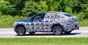 На тестах замечена спортивная версия кросс-купе BMW X4 нового поколения