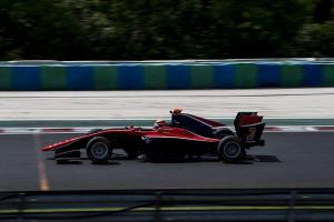Джордж Рассел лидирует на тестах GP3