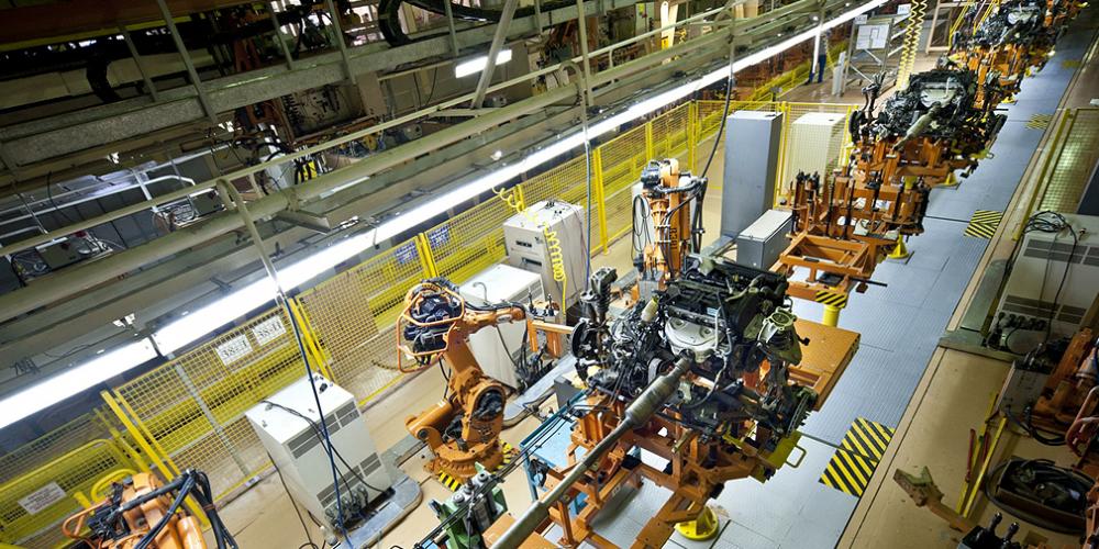 Власти разработают новые меры поддержки автопрома

