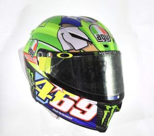 Шлем AGV Pista GP R, который Валентино Росси носил в Муджелло