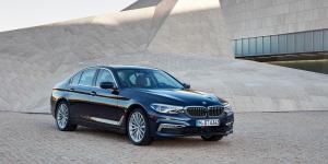 Компания BMW назвала российские цены на базовую версию 5-series