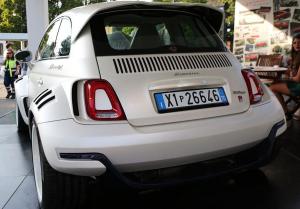 Fiat 500 превратили в 350-сильный заднеприводный суперкар