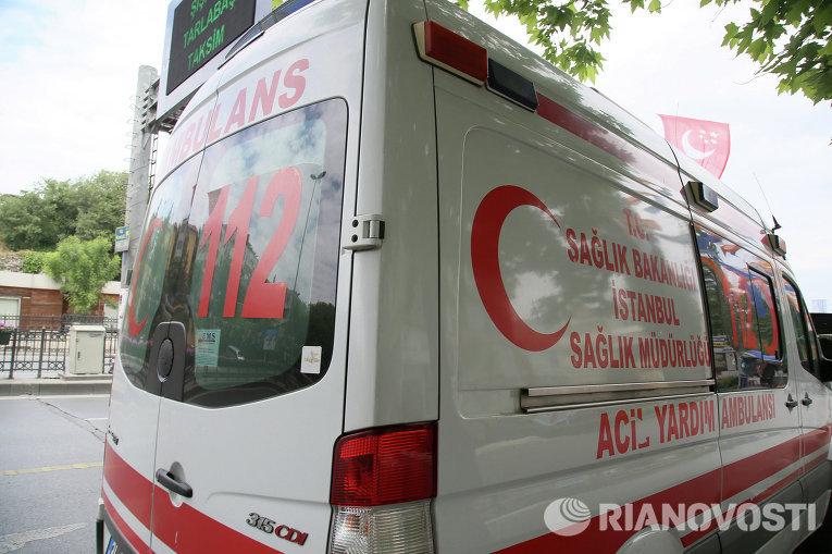 Российские туристы пострадали в Турции при столкновении грузовика и автобуса