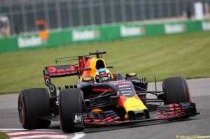 Технические проблемы помешали Red Bull Racing