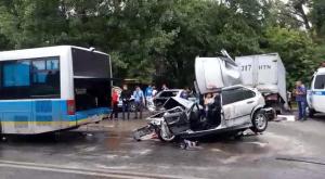 У автобуса в Алматы отказали тормоза: 5 авто пострадали
