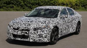 Агрессивный вид и новые моторы: компания Honda частично рассекретила следующий Accord