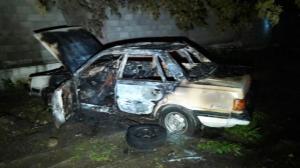 Авто сгорело дотла в одном из микрорайонов Алматы
